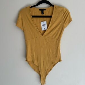 NWT Forever 21 Ribbed Short Sleeved V-Neck Bodysuit , Mustard Yellow, Size M